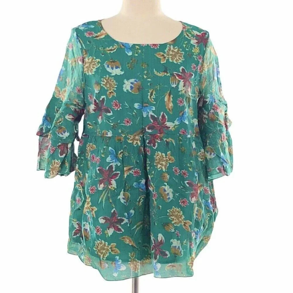 SUZANNE BETRO Women’s Size M Green Floral Tiered Sleeve Boho Tunic Blouse